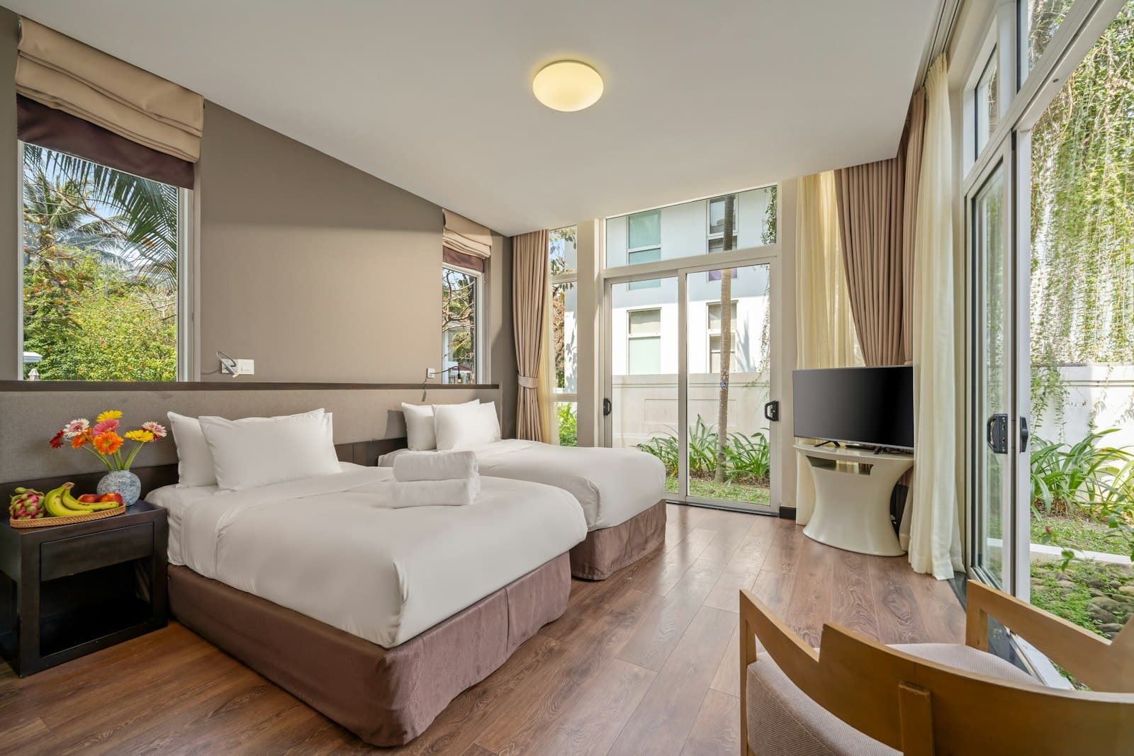 Quiet Courtyard Room